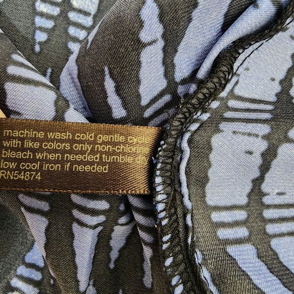 The Limited Top Large Multicolor Printed Cap Flutter Sleeves Blouse Elastic Hem - Picture 11 of 12